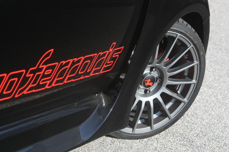 Детали экстерьера Abarth 500 Cinquone Stradale by Romeo Ferraris 2011 года  (фото 9 из 41)
